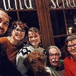 & Weinhaus Zum Schwarzen Baeren
