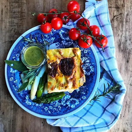 Отель & Weinhaus Zum Schwarzen Baeren 3*