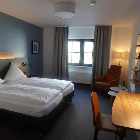 & Weinhaus Zum Schwarzen Baren