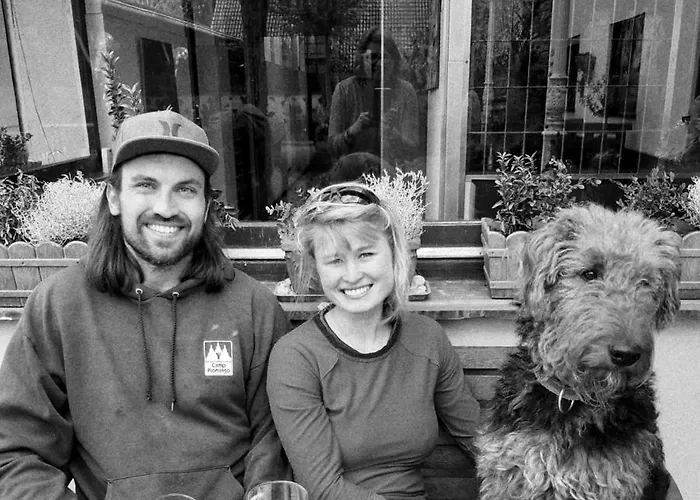 & Weinhaus Zum Schwarzen Baren Hotel