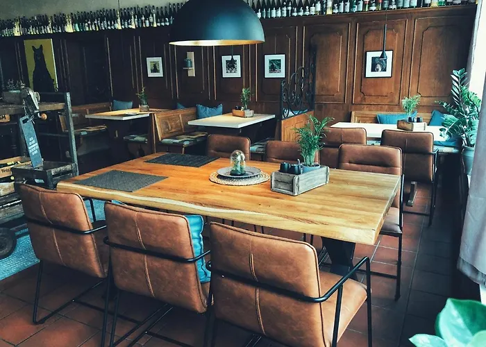 黑熊葡萄酒屋及酒店 3* 科布倫茨