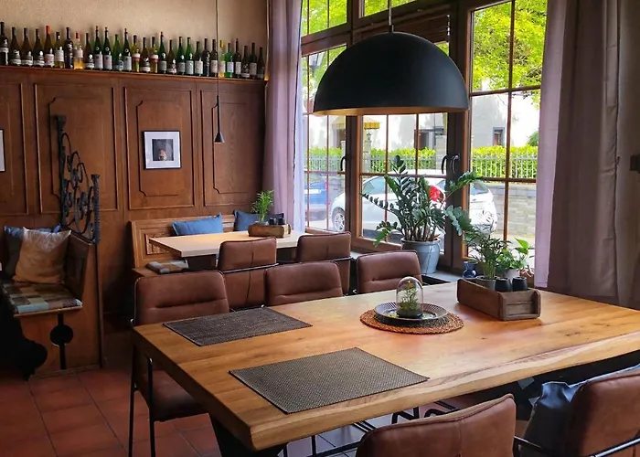 黑熊葡萄酒屋及酒店 酒店 3*