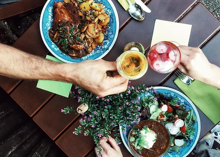 黑熊葡萄酒屋及酒店 3* 科布倫茨