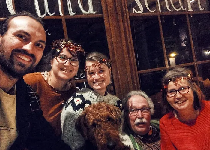 黑熊葡萄酒屋及酒店