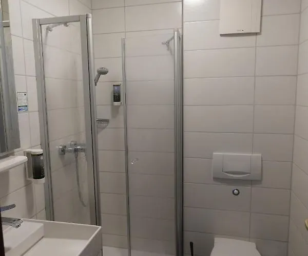 黑熊葡萄酒屋及酒店 酒店 科布倫茨