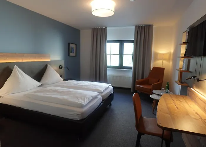 & Weinhaus Zum Schwarzen Baren 3*