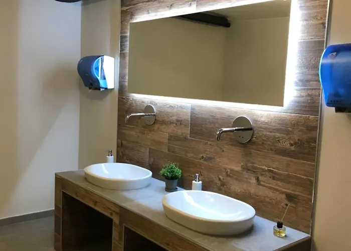 黑熊葡萄酒屋及酒店 科布倫茨